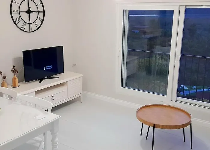 Airport Blue Eye 5 Km Form Airport Appartement *