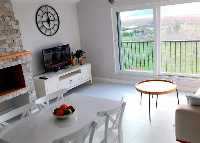 Airport Blue Eye 5 Km Form Airport