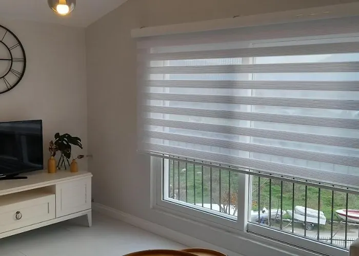 Airport Blue Eye 5 Km Form Airport *